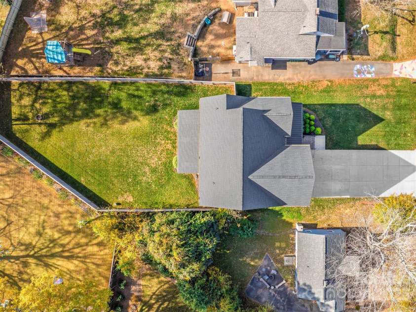1014 Woodside Avenue, Charlotte, NC 28205.  MLS# CAR4323196, YatesRealty ID 5018. 