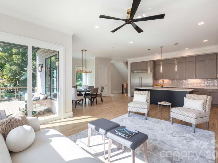 4325 Raney Way, Charlotte, NC 28205.  MLS# CAR4421866, YatesRealty ID 50180. 
