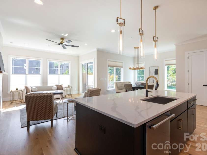 4325 Raney Way, Charlotte, NC 28205.  MLS# CAR4421866, YatesRealty ID 50180. 