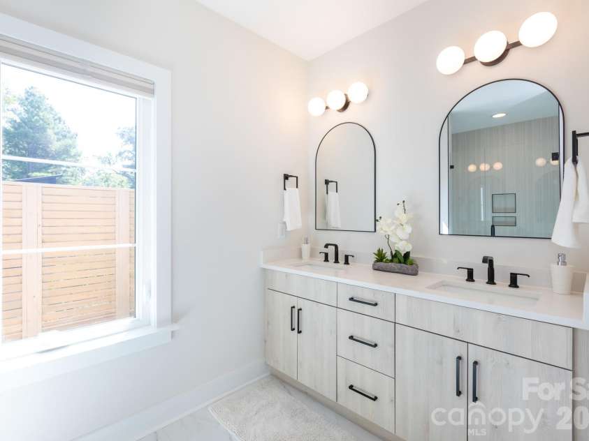 4325 Raney Way, Charlotte, NC 28205.  MLS# CAR4421866, YatesRealty ID 50180. 