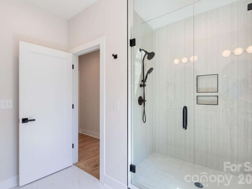 4325 Raney Way, Charlotte, NC 28205.  MLS# CAR4421866, YatesRealty ID 50180. 
