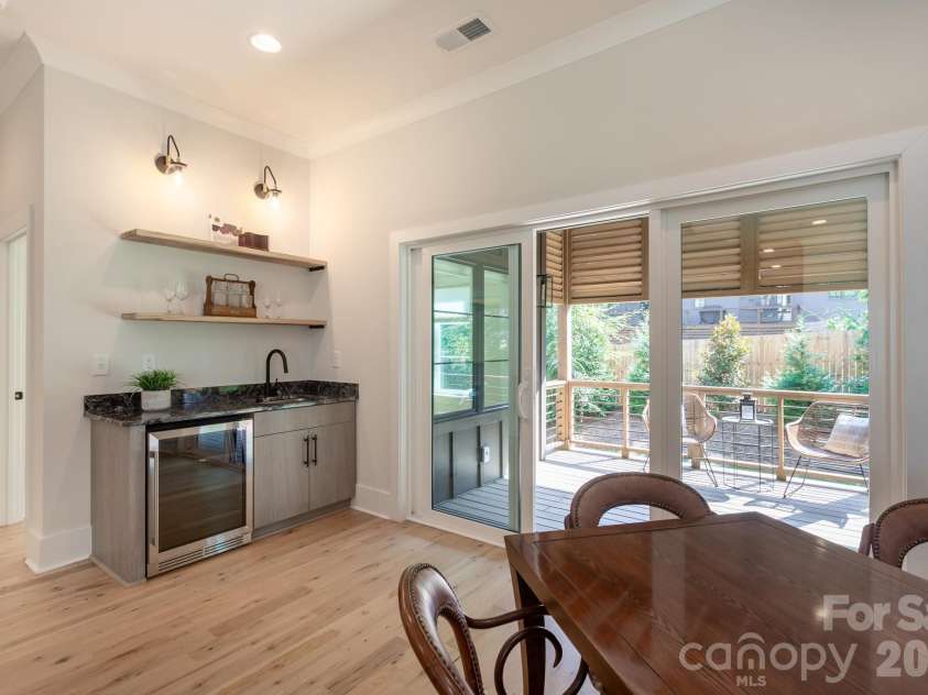 4325 Raney Way, Charlotte, NC 28205.  MLS# CAR4421866, YatesRealty ID 50180. 
