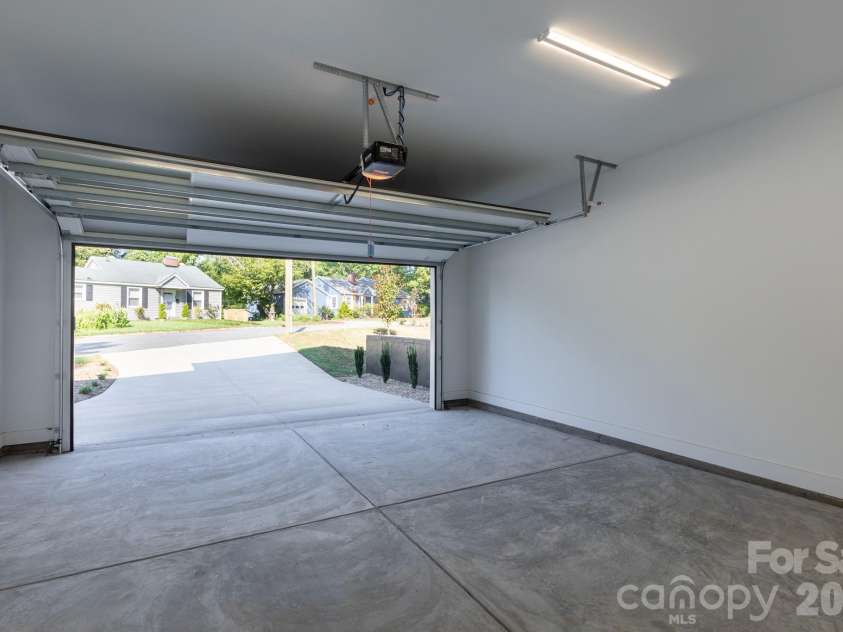 4325 Raney Way, Charlotte, NC 28205.  MLS# CAR4421866, YatesRealty ID 50180. 