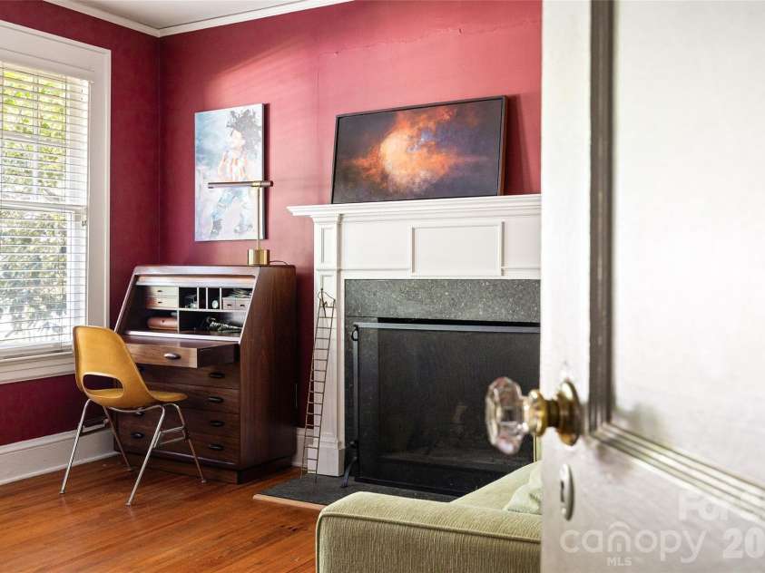 1900 Thomas Avenue, Charlotte, NC 28205.  MLS# CAR4421719, YatesRealty ID 50182. 