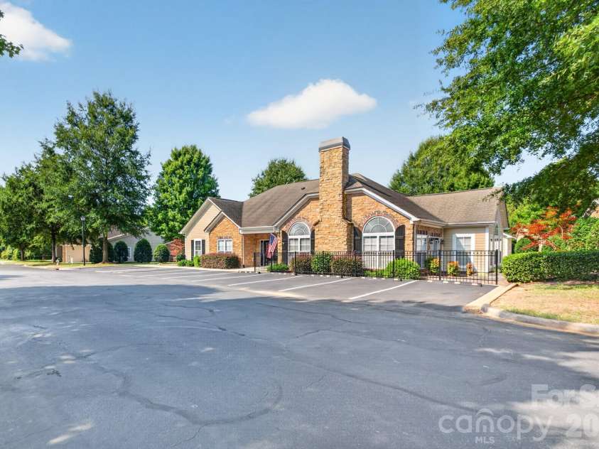 232 Lone Oak Circle, Rock Hill, SC 29732.  MLS# CAR4420246, YatesRealty ID 50184. Clubhouse