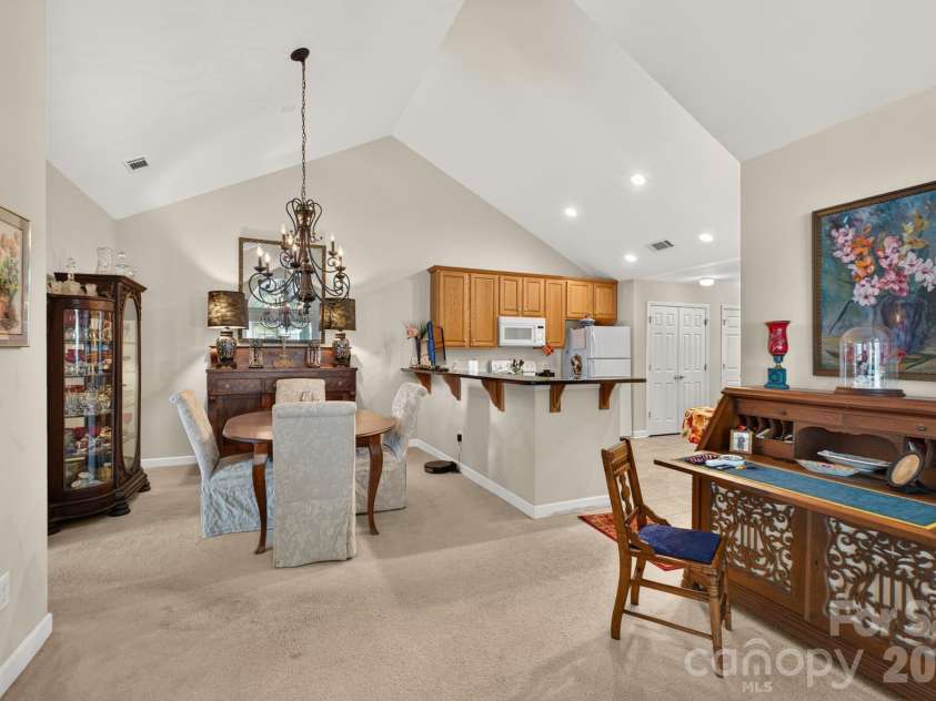 232 Lone Oak Circle, Rock Hill, SC 29732.  MLS# CAR4420246, YatesRealty ID 50184. Dining Room