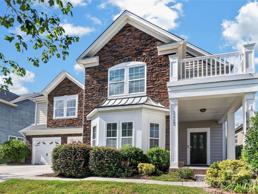17323 Silas Place Drive, Davidson, NC 28036.  MLS# CAR4420635, YatesRealty ID 50185. 