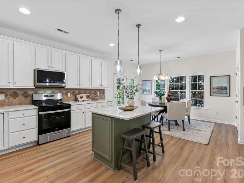 17323 Silas Place Drive, Davidson, NC 28036.  MLS# CAR4420635, YatesRealty ID 50185. 