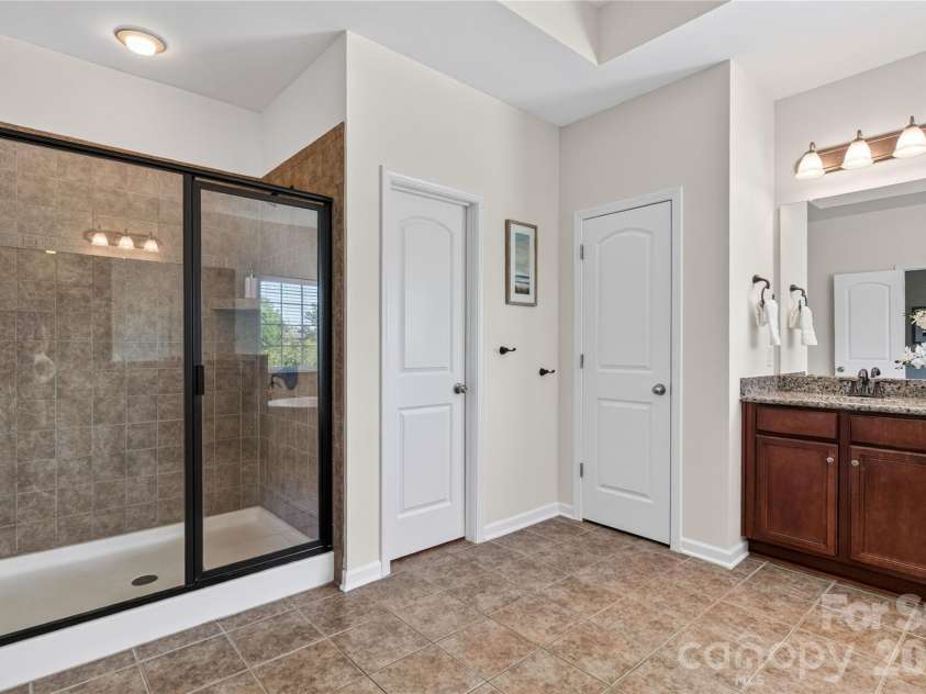 17323 Silas Place Drive, Davidson, NC 28036.  MLS# CAR4420635, YatesRealty ID 50185. 