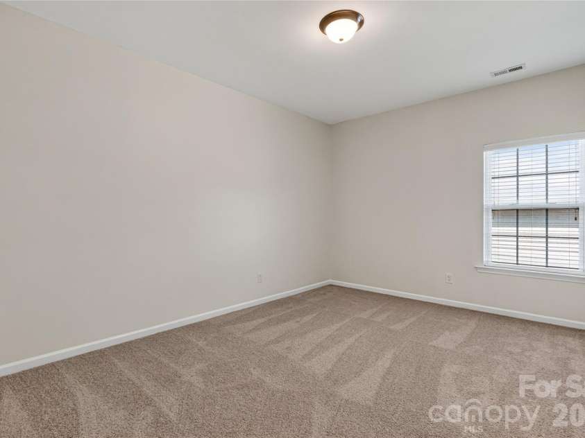 17323 Silas Place Drive, Davidson, NC 28036.  MLS# CAR4420635, YatesRealty ID 50185. 