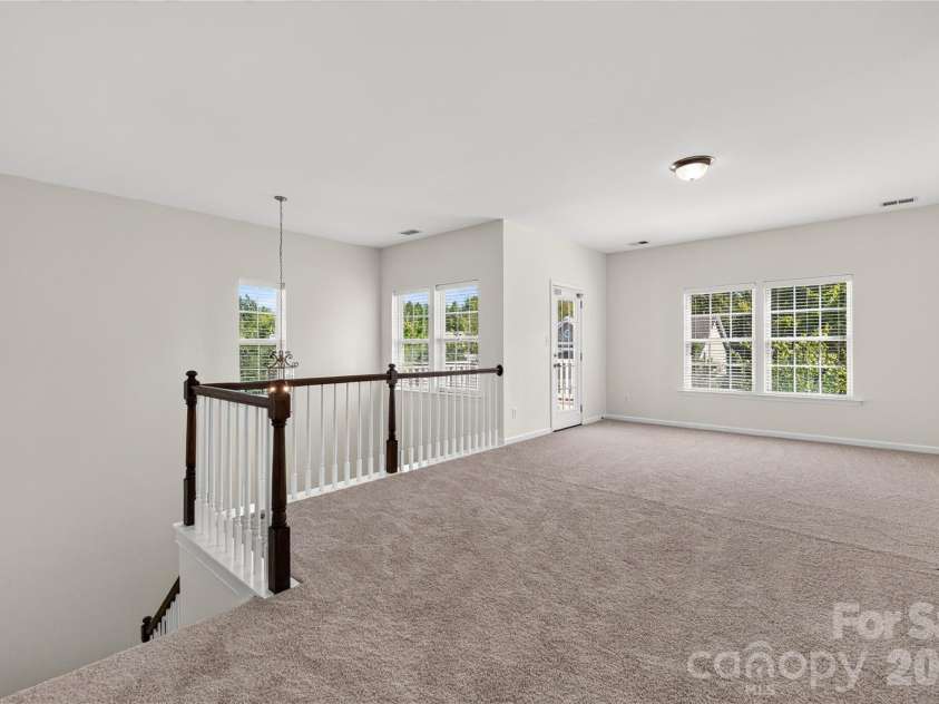 17323 Silas Place Drive, Davidson, NC 28036.  MLS# CAR4420635, YatesRealty ID 50185. Loft
