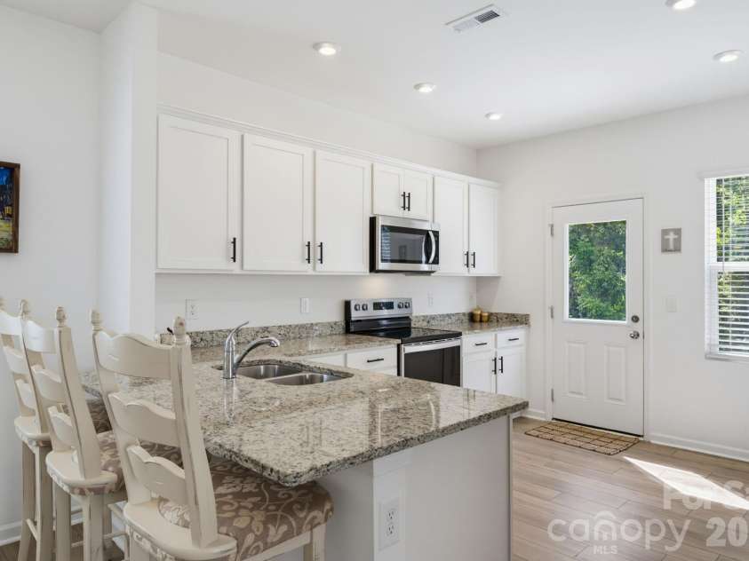 10100 Travis Floyd Lane, Charlotte, NC 28214.  MLS# CAR4420818, YatesRealty ID 50187. 