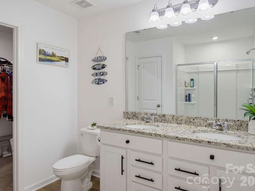 10100 Travis Floyd Lane, Charlotte, NC 28214.  MLS# CAR4420818, YatesRealty ID 50187. 
