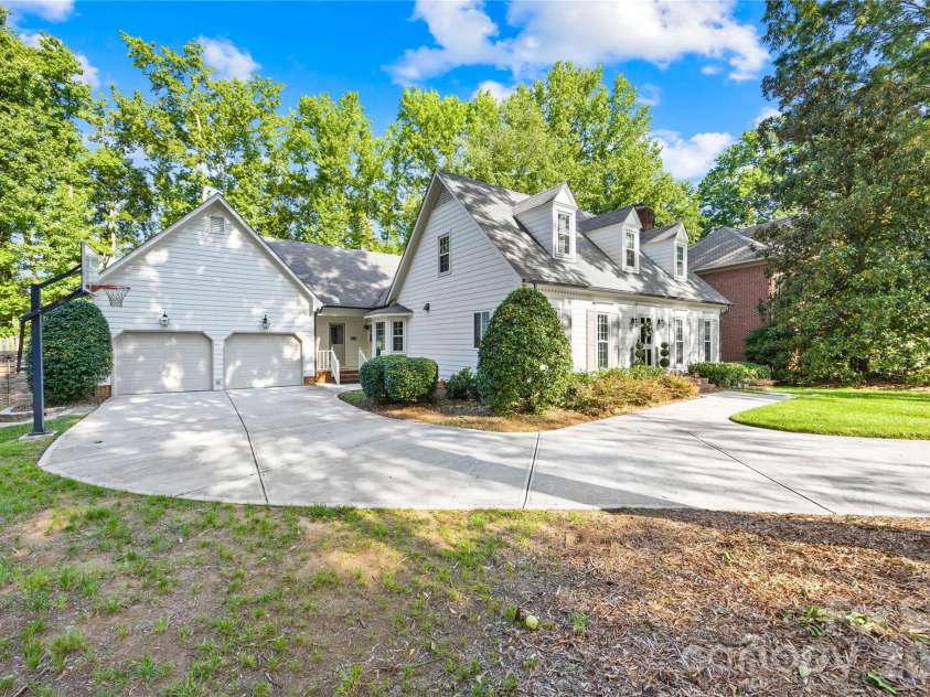 6616 Mays Chapel Lane, Charlotte, NC 28270.  MLS# CAR4419963, YatesRealty ID 50188. 