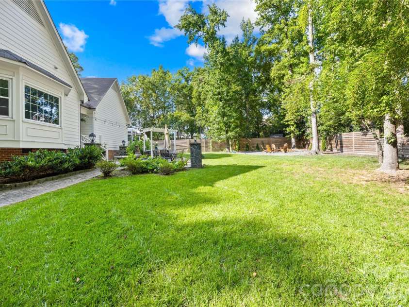 6616 Mays Chapel Lane, Charlotte, NC 28270.  MLS# CAR4419963, YatesRealty ID 50188. 