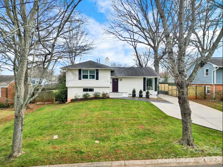 5001 White Oak Road, Charlotte, NC 28210.  MLS# CAR4353228, YatesRealty ID 5019. 