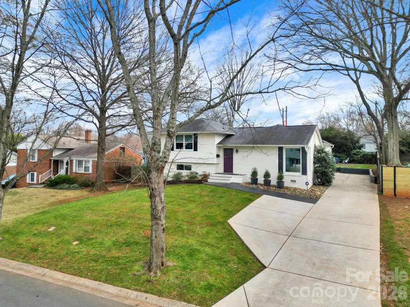 5001 White Oak Road, Charlotte, NC 28210.  MLS# CAR4353228, YatesRealty ID 5019. 