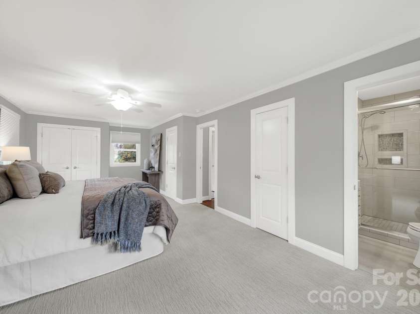 5001 White Oak Road, Charlotte, NC 28210.  MLS# CAR4353228, YatesRealty ID 5019. 