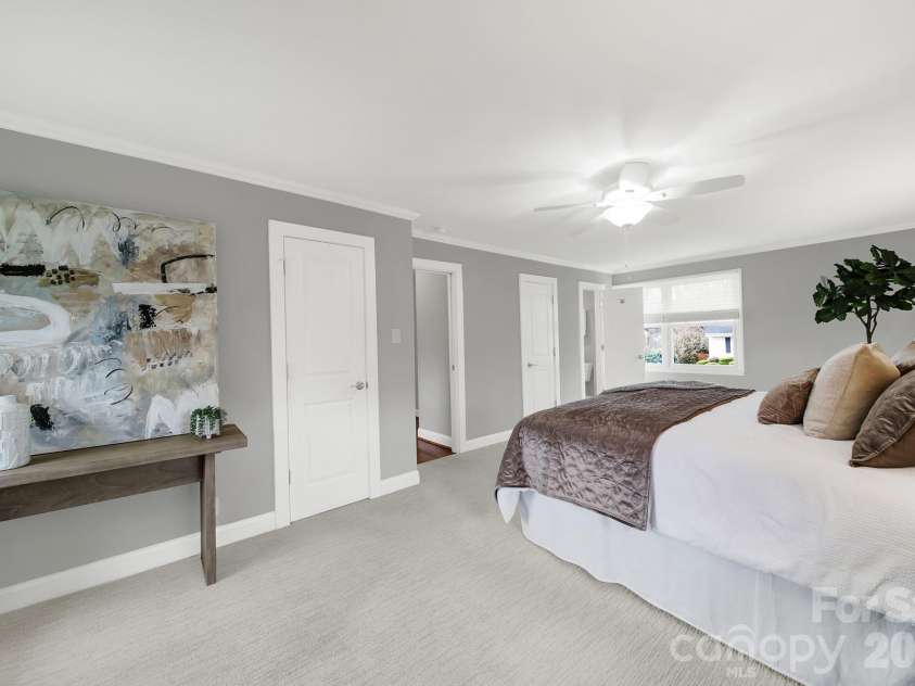 5001 White Oak Road, Charlotte, NC 28210.  MLS# CAR4353228, YatesRealty ID 5019. 