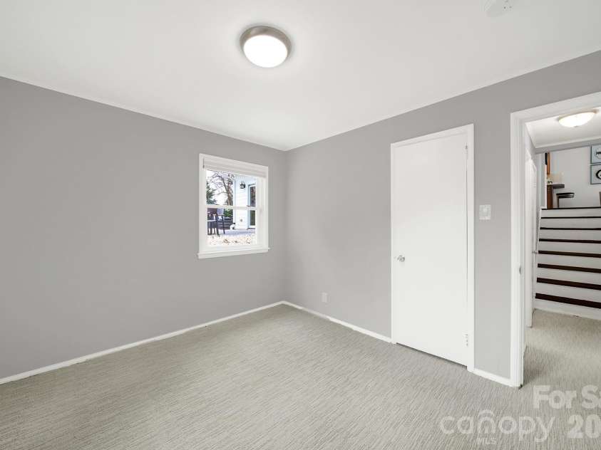 5001 White Oak Road, Charlotte, NC 28210.  MLS# CAR4353228, YatesRealty ID 5019. 