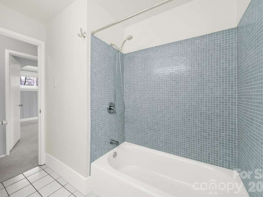 5001 White Oak Road, Charlotte, NC 28210.  MLS# CAR4353228, YatesRealty ID 5019. 