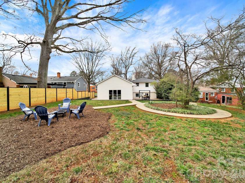 5001 White Oak Road, Charlotte, NC 28210.  MLS# CAR4353228, YatesRealty ID 5019. 