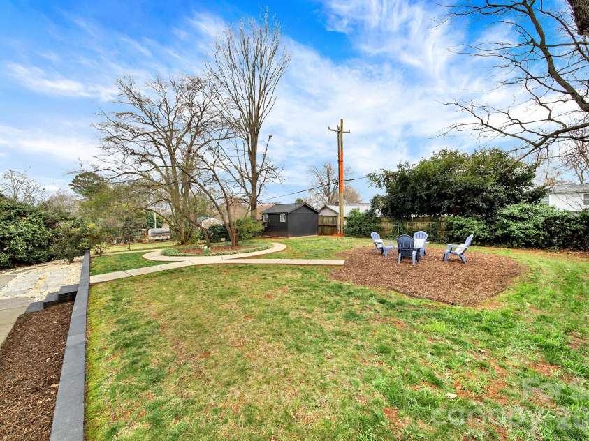 5001 White Oak Road, Charlotte, NC 28210.  MLS# CAR4353228, YatesRealty ID 5019. 