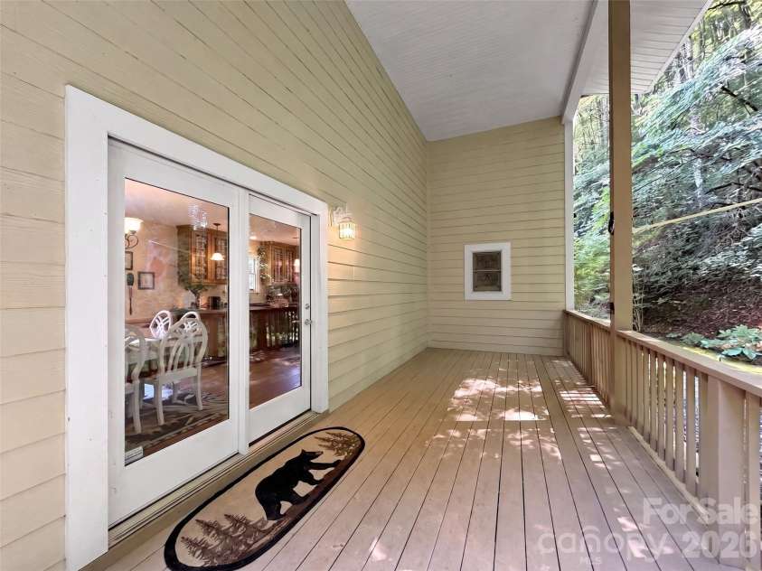 391 Grand Vista Drive, Sylva, NC 28779.  MLS# CAR4420900, YatesRealty ID 50190. 