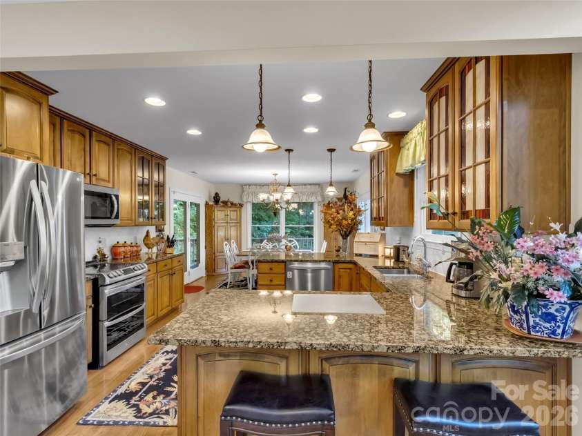 391 Grand Vista Drive, Sylva, NC 28779.  MLS# CAR4420900, YatesRealty ID 50190. 