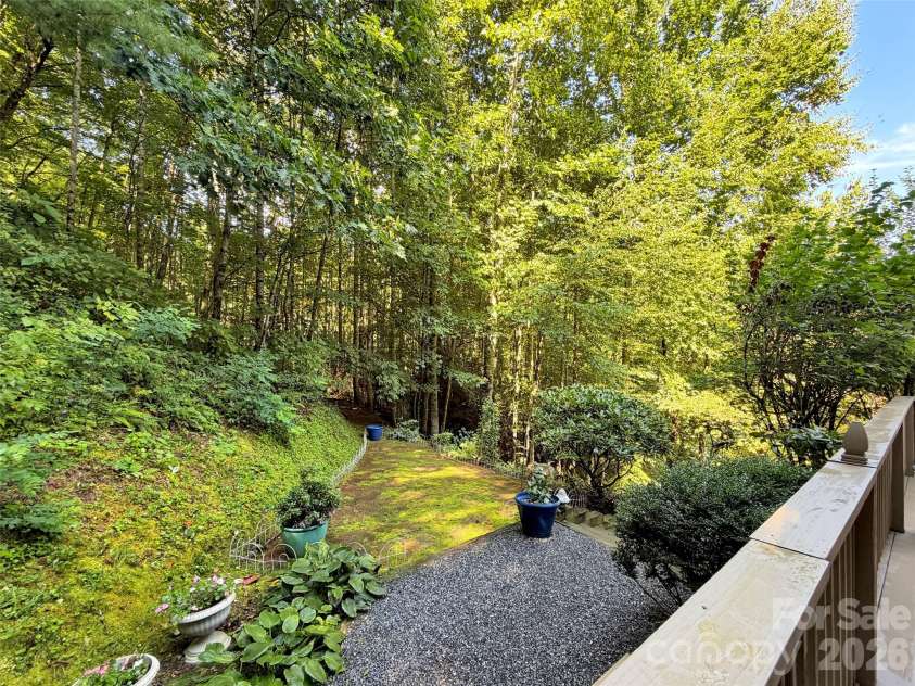 391 Grand Vista Drive, Sylva, NC 28779.  MLS# CAR4420900, YatesRealty ID 50190. 