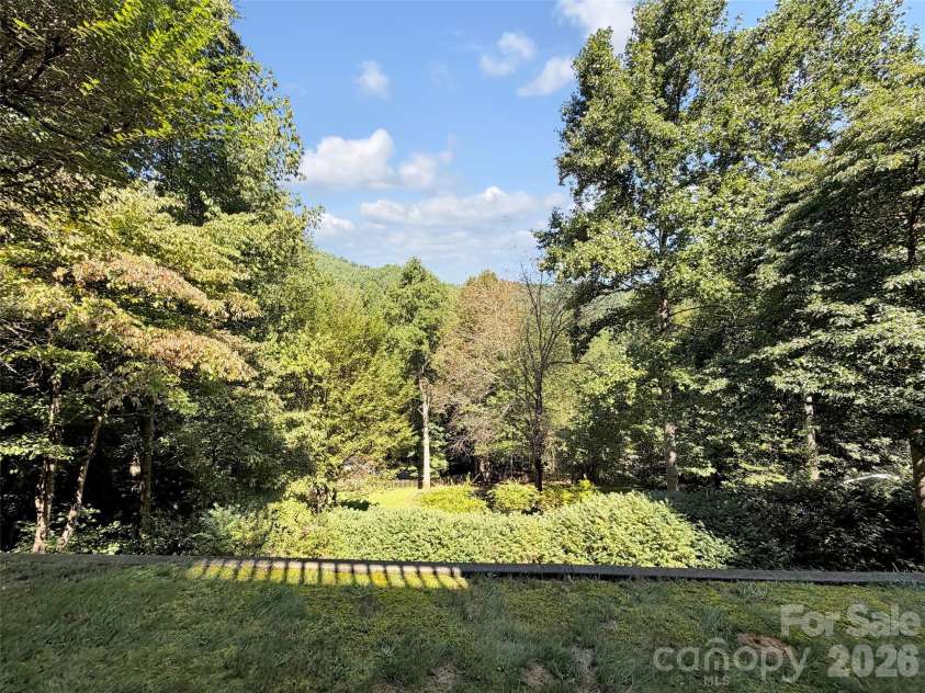 391 Grand Vista Drive, Sylva, NC 28779.  MLS# CAR4420900, YatesRealty ID 50190. 