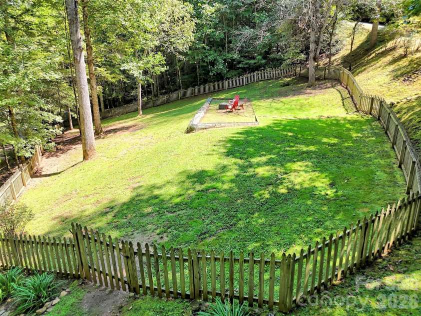 391 Grand Vista Drive, Sylva, NC 28779.  MLS# CAR4420900, YatesRealty ID 50190. 