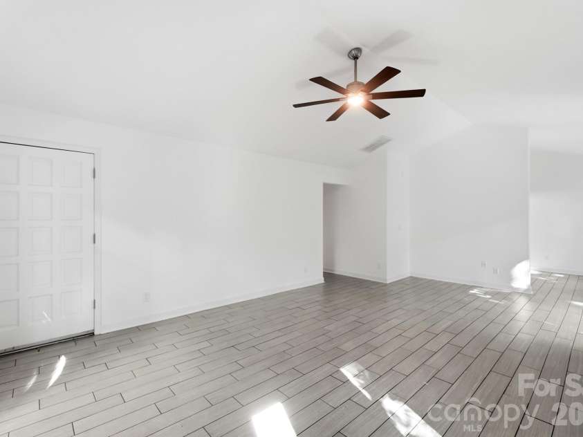 319 Settlement Drive, Midland, NC 28107.  MLS# CAR4418684, YatesRealty ID 50192. 