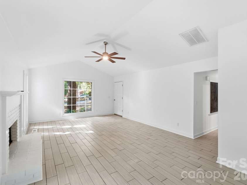 319 Settlement Drive, Midland, NC 28107.  MLS# CAR4418684, YatesRealty ID 50192. 