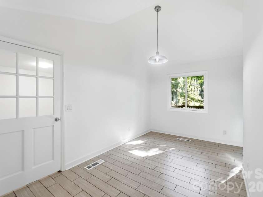 319 Settlement Drive, Midland, NC 28107.  MLS# CAR4418684, YatesRealty ID 50192. 