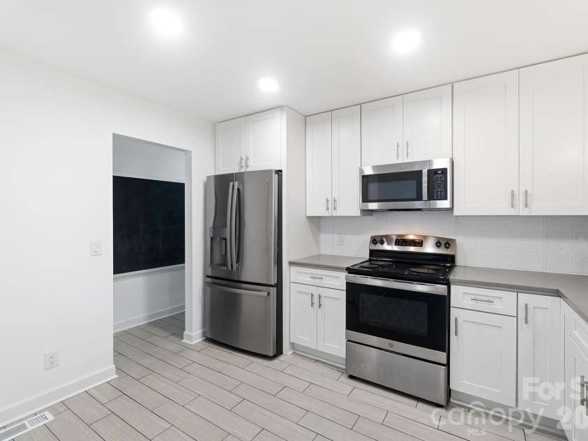319 Settlement Drive, Midland, NC 28107.  MLS# CAR4418684, YatesRealty ID 50192. 