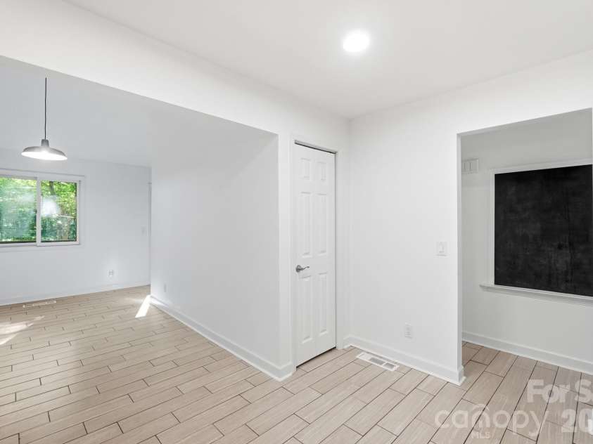 319 Settlement Drive, Midland, NC 28107.  MLS# CAR4418684, YatesRealty ID 50192. 