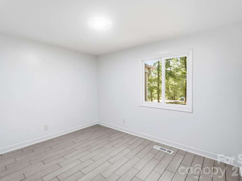 319 Settlement Drive, Midland, NC 28107.  MLS# CAR4418684, YatesRealty ID 50192. 