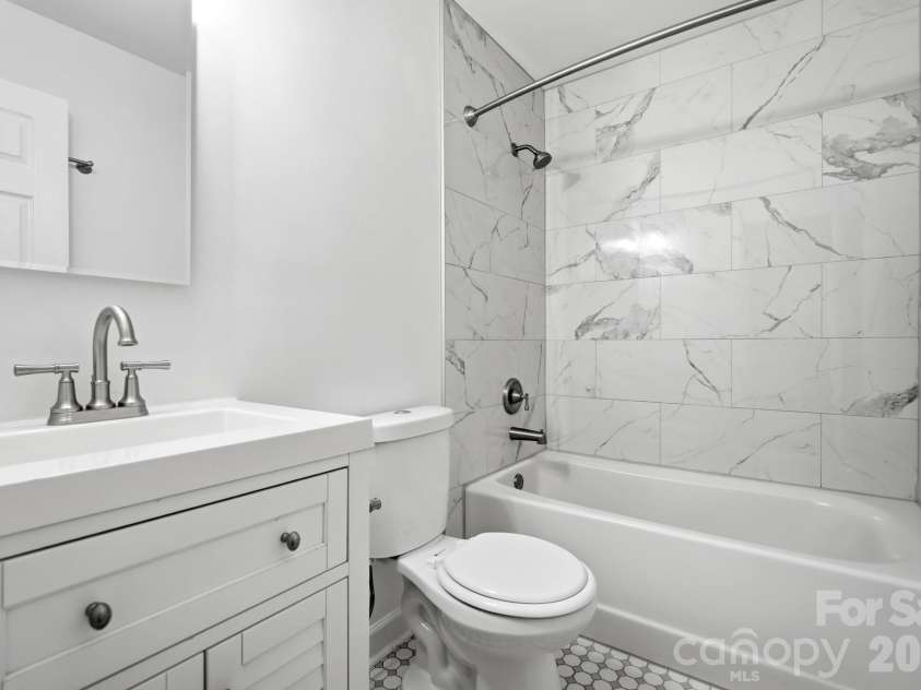 319 Settlement Drive, Midland, NC 28107.  MLS# CAR4418684, YatesRealty ID 50192. 