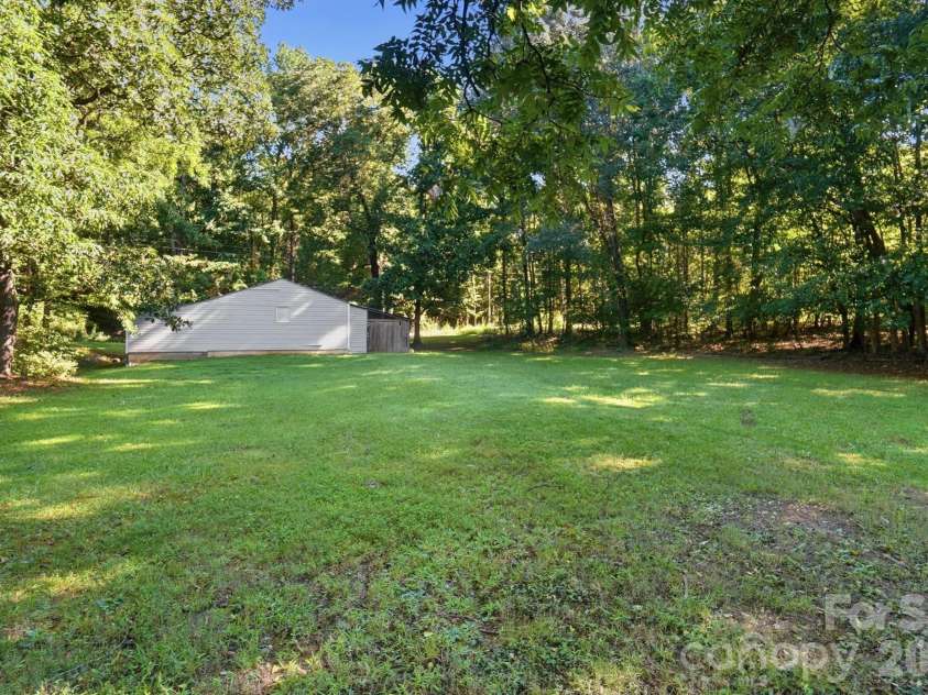 319 Settlement Drive, Midland, NC 28107.  MLS# CAR4418684, YatesRealty ID 50192. 
