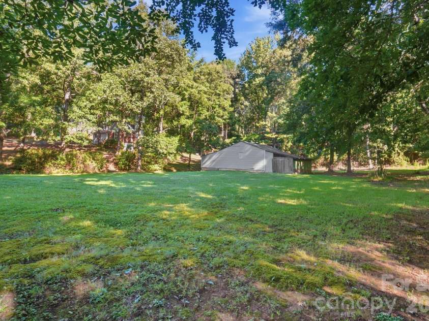 319 Settlement Drive, Midland, NC 28107.  MLS# CAR4418684, YatesRealty ID 50192. 
