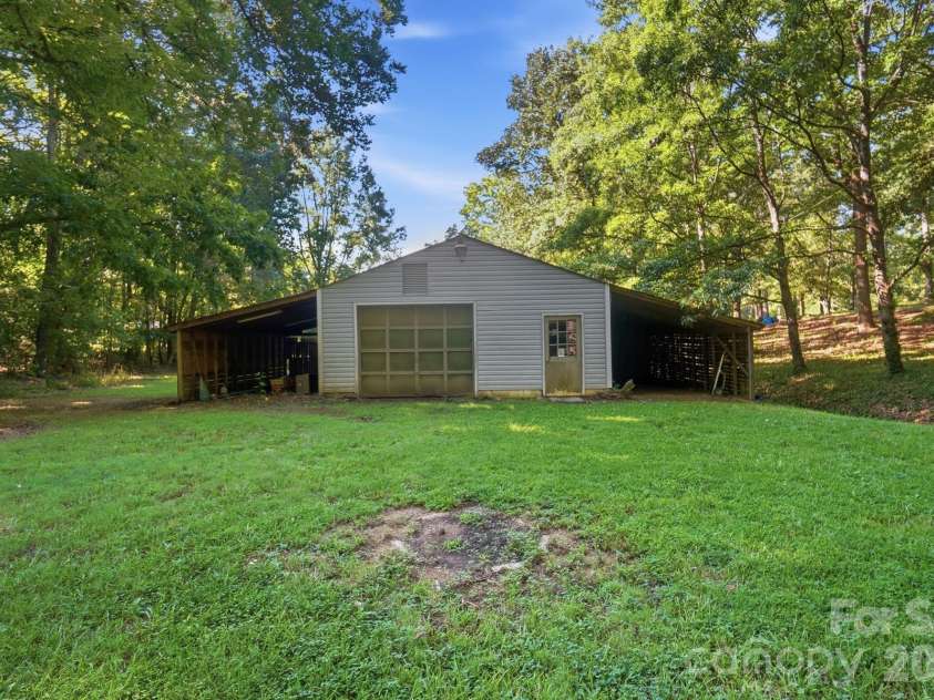 319 Settlement Drive, Midland, NC 28107.  MLS# CAR4418684, YatesRealty ID 50192. 