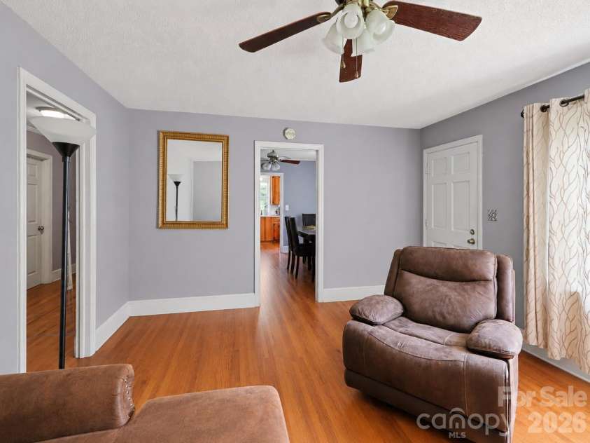 2900 SAM NEWELL Road, Matthews, NC 28105.  MLS# CAR4419275, YatesRealty ID 50194. 