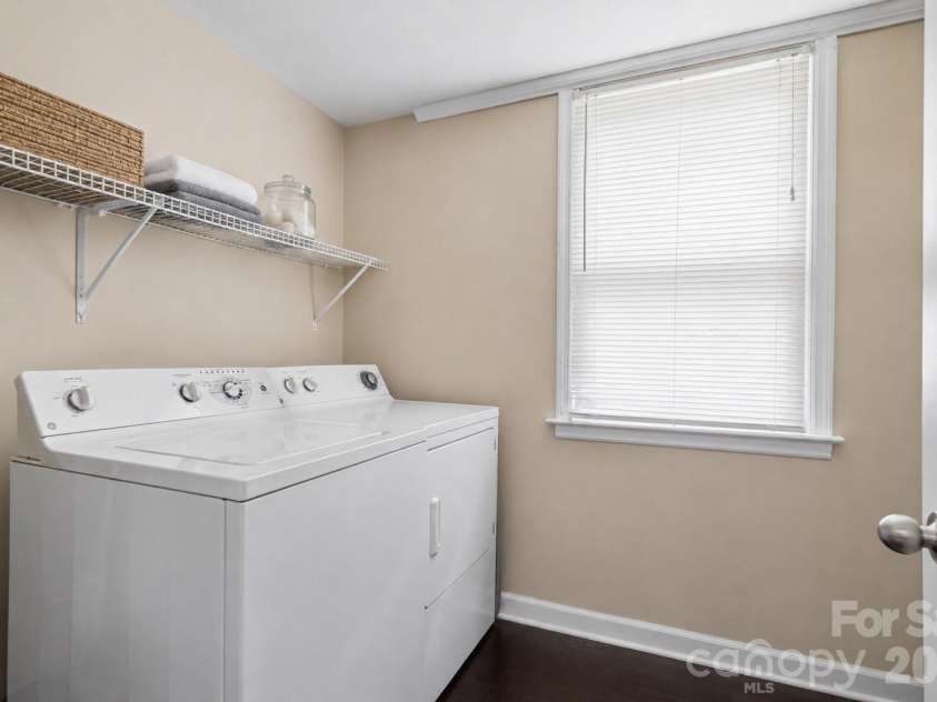 2900 SAM NEWELL Road, Matthews, NC 28105.  MLS# CAR4419275, YatesRealty ID 50194. 