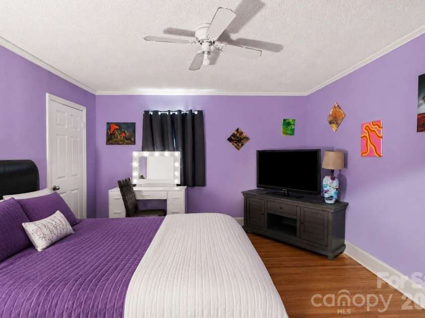 2900 SAM NEWELL Road, Matthews, NC 28105.  MLS# CAR4419275, YatesRealty ID 50194. 