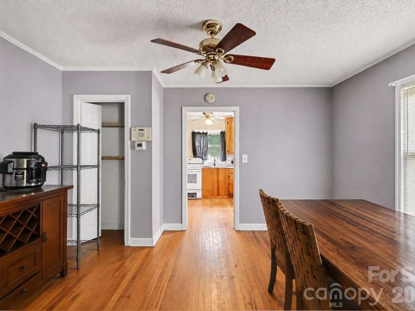 2900 SAM NEWELL Road, Matthews, NC 28105.  MLS# CAR4419275, YatesRealty ID 50194. 