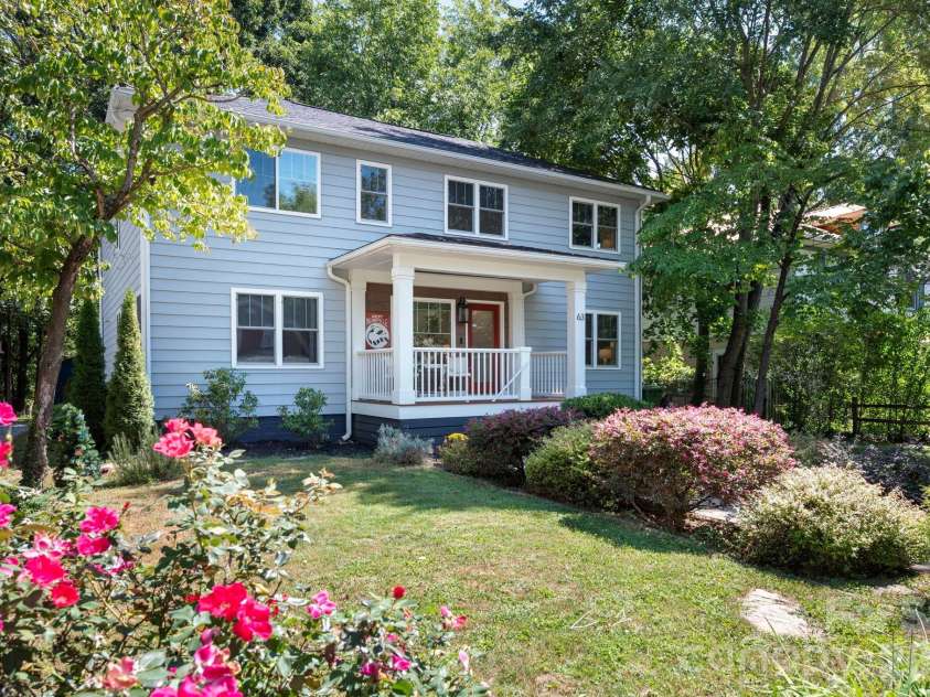 63 Westwood Place, Asheville, NC 28806.  MLS# CAR4417640, YatesRealty ID 50197. 