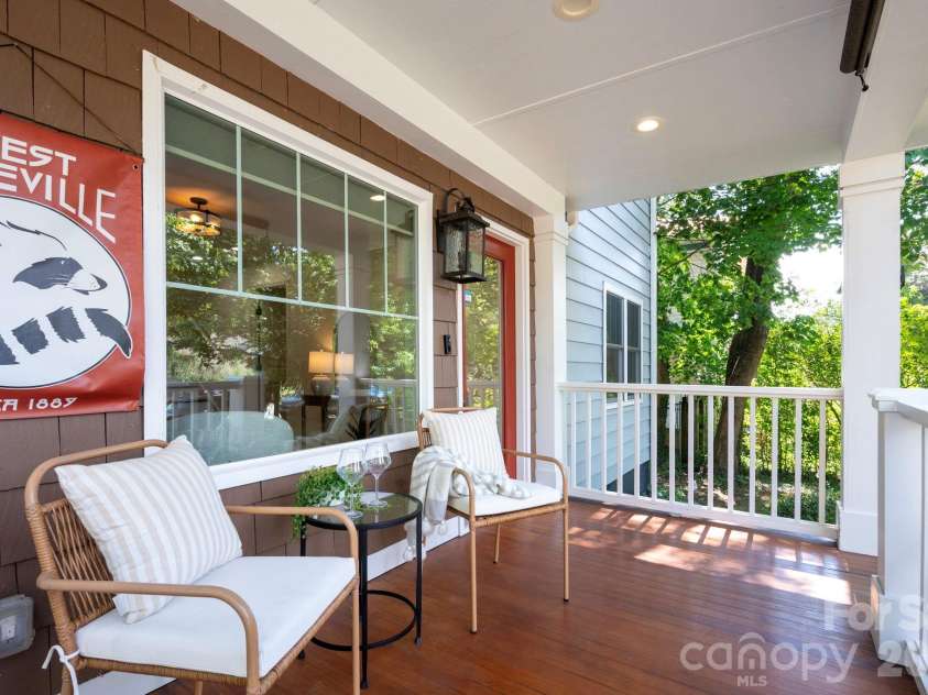 63 Westwood Place, Asheville, NC 28806.  MLS# CAR4417640, YatesRealty ID 50197. 