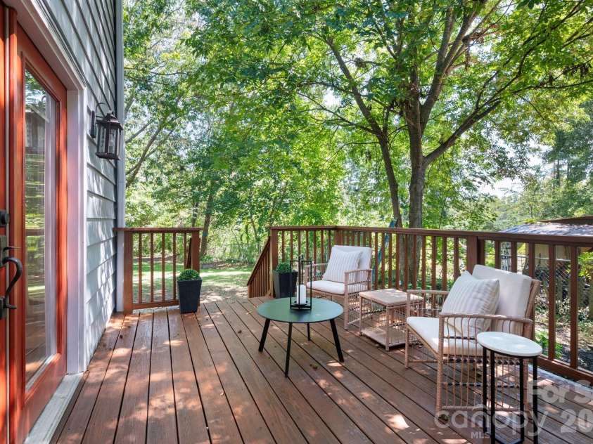 63 Westwood Place, Asheville, NC 28806.  MLS# CAR4417640, YatesRealty ID 50197. 