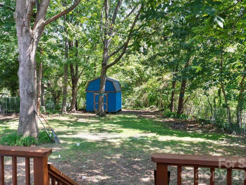 63 Westwood Place, Asheville, NC 28806.  MLS# CAR4417640, YatesRealty ID 50197. 